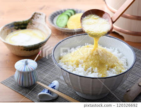 享用熱山藥飯(調味山藥泥) 享用熱山藥飯(調味山藥泥) 120326692