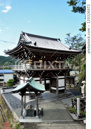 Temple No. 42: Ichi-ka-san Birushana-in Butsukoku-ji Temple (Niomon Gate) [Uwajima City, Ehime Prefecture] 120326972