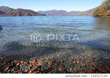 中禪寺湖（栃木縣日光市） 120327130
