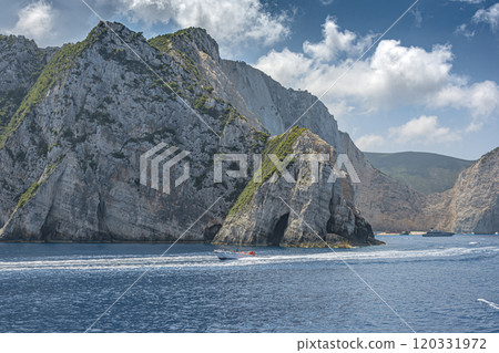 Seascape. Sunken ship Bay on the island of Zakynthos (Greece) Seascape. Sunken ship Bay on the island of Zakynthos (Greece) 120331972