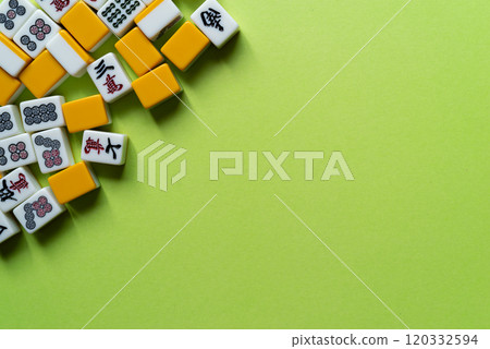 麻將牌排列整齊 麻將牌排列整齊 120332594