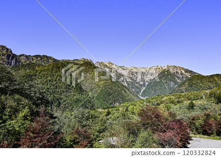 從新穗高鍋平公園眺望笠岳 120332824