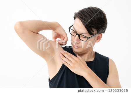 男人去除腋毛 120335026