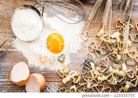 Heart shaped pasta 120335755