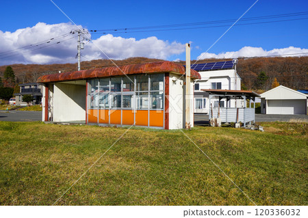 Former Kasuga Station on the Tonouchi Line (Mukawa Town) 120336032