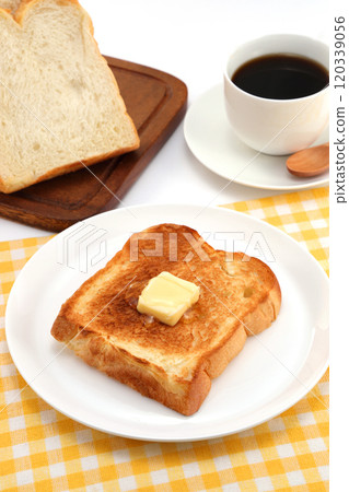 Delicious toast 120339056