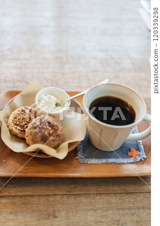 Caramel scone and coffee Caramel scone and coffee 120339298