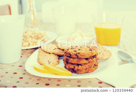 Plate of cookies for breakfast 120339440