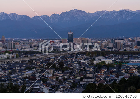 《Toyama Prefecture》Night view of Toyama city with a view of Tateyama mountain range 120340716