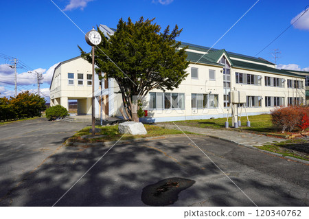 穆川町宮戶小學(停課) 穆川町宮戶小學(停課) 120340762
