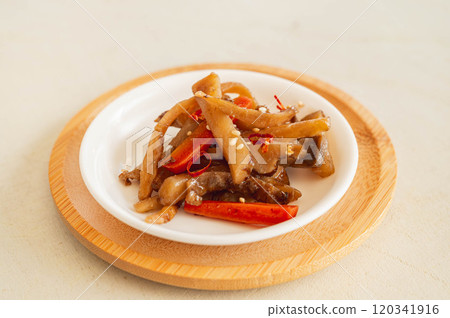 Kinpira of Jerusalem artichoke Kinpira of Jerusalem artichoke 120341916