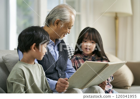 asian grandpa having a good time with grandchildren asian grandpa having a good time with grandchildren 120341955