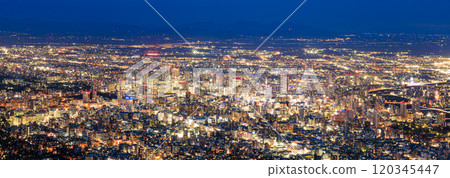 從藻岩山展望台眺望札幌 120345447