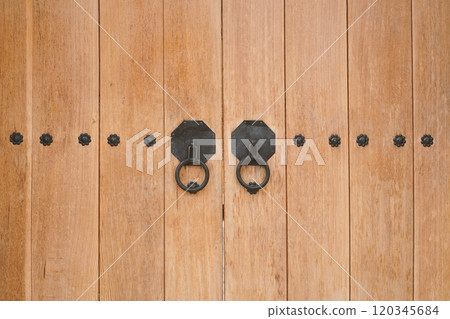 The Old Gate of the Hanok Village in Korea 120345684