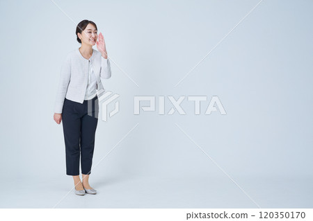 cheering business woman 120350170