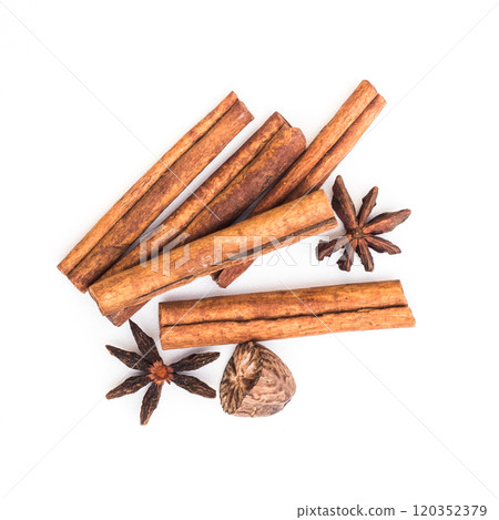 star anise cinnamon and nutmeg isolated 120352379