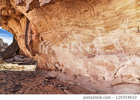 Rock paintings of Tassili N'Ajjer, Algeria 120354610