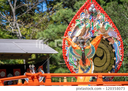 A dancer of Karyobin, a performance at the Autumn Kagura Festival held at Ise Shrine in Ise, Mie Prefecture 120358073