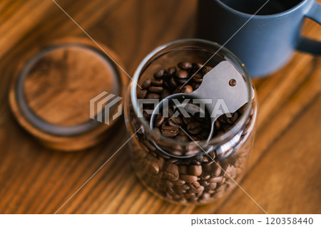 Coffee measuring spoon and coffee canister 120358440