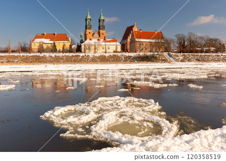 Tumski Island in Winter, Poznan, Poland Tumski Island in Winter, Poznan, Poland 120358519
