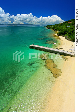 The beautiful sea of Sesoko Island, Okinawa 120359330