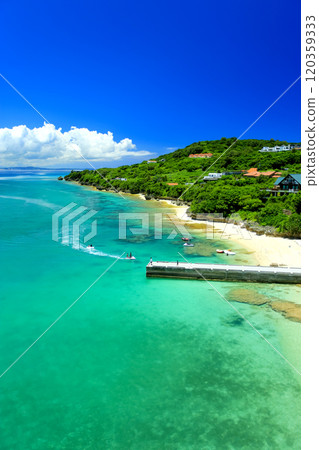 The beautiful sea of Sesoko Island, Okinawa 120359333