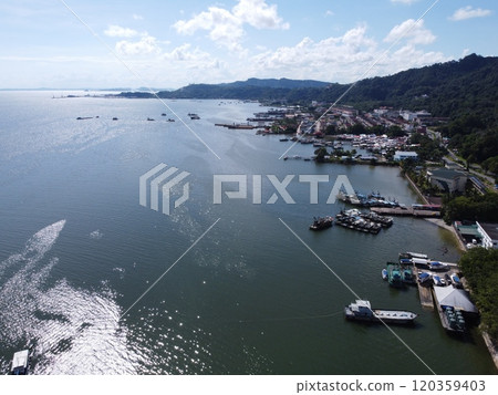 Sandakan is also the second largest town in Sabah, Malaysia. Known as the Natural City, Sandakan visitors have the opportunity to explore wildlife sanctuaries and discovery centers. 120359403