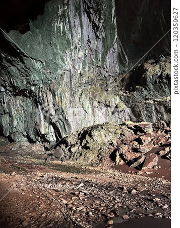 DEER Cave - Show cave tour at Gunung Mulu National Park DEER Cave - Show cave tour at Gunung Mulu National Park 120359627