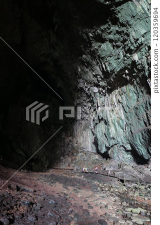 DEER Cave - Show cave tour at Gunung Mulu National Park DEER Cave - Show cave tour at Gunung Mulu National Park 120359694