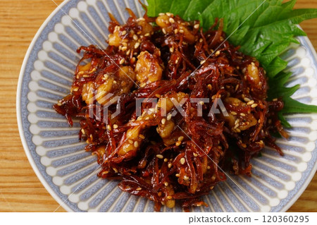 Walnut crepe Walnut crepe 120360295