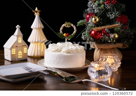 Christmas cake 120360572