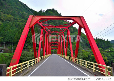 <Gifu Prefecture> Hichiso Town, Bridge over Hisuikyo Gorge <Gifu Prefecture> Hichiso Town, Bridge over Hisuikyo Gorge 120362276
