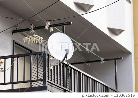 Residential television antenna 120362519