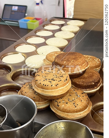 wheel cake wheel cake 120362750