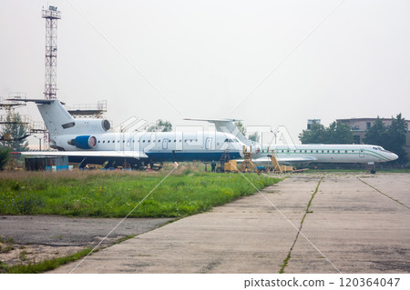 Passenger planes maintenance on the aviation technical base 120364047