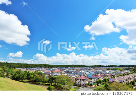 藍天和城市風光 120367175