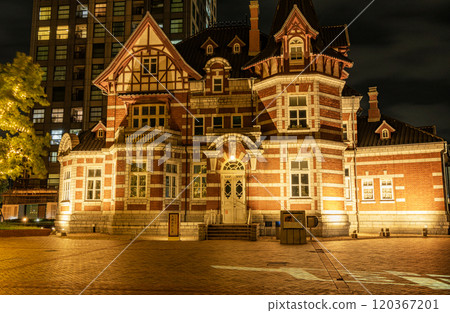 Moji Ward, Kitakyushu City, Fukuoka Prefecture The Kitakyushu City Dalian Friendship Memorial Hall in Mojiko Retro is illuminated at night Moji Ward, Kitakyushu City, Fukuoka Prefecture The Kitakyushu City Dalian Friendship Memorial Hall in Mojiko Retro is illuminated at night 120367201