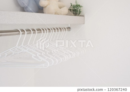 Doorless closet and children's hangers 120367240