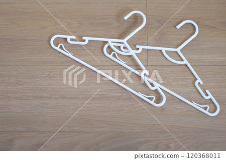Children's hanger, white 120368011