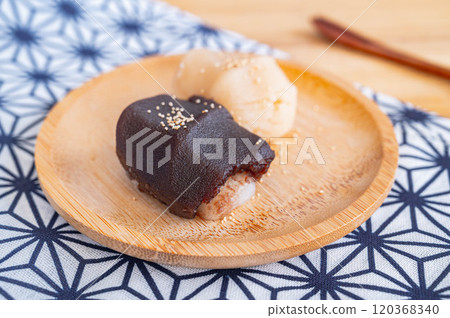Bean jam mochi Bean jam mochi 120368340