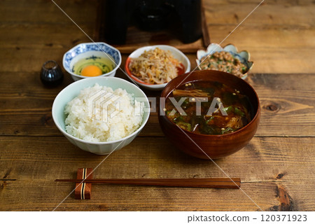 Natto and egg on rice set meal 120371923