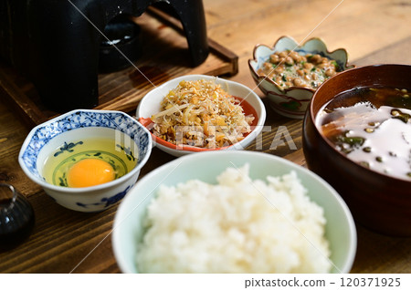 Natto and egg on rice set meal Natto and egg on rice set meal 120371925