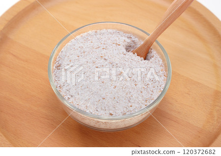 Whole wheat image 120372682