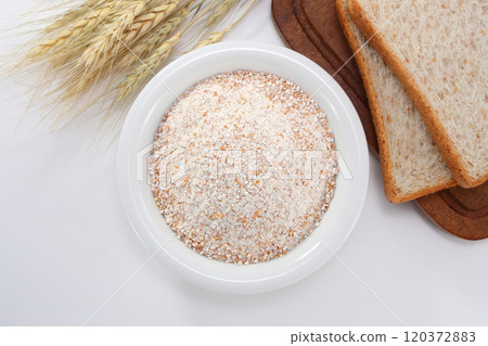 Whole wheat and whole grain bread 120372883