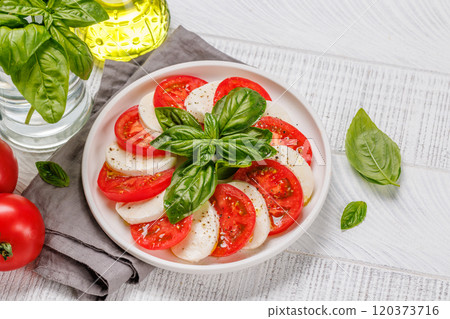 A vibrant and appetizing display of Caprese antipasti A vibrant and appetizing display of Caprese antipasti 120373716