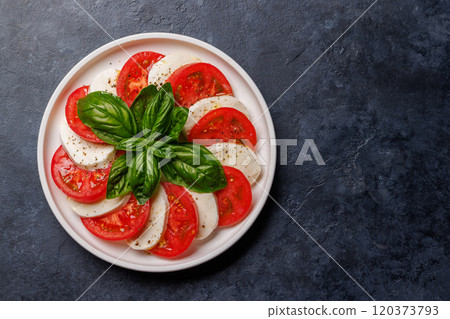 A vibrant and appetizing display of Caprese antipasti A vibrant and appetizing display of Caprese antipasti 120373793