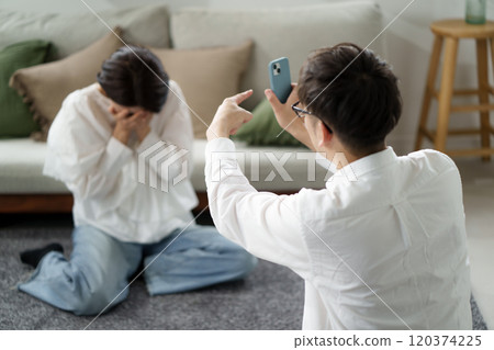 男人和女人打架 男人和女人打架 120374225