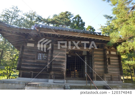 "Kaisando" of Motsuji Temple (Hiraizumi Town, Nishiiwai District, Iwate Prefecture) 120374848