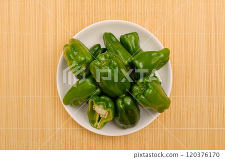 green pepper  120376170