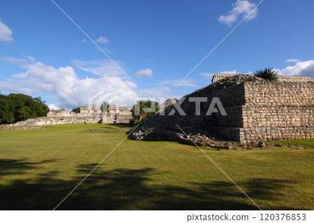 Maya ruins of Kabah temple, Yucatan, Mexico Maya ruins of Kabah temple, Yucatan, Mexico 120376853